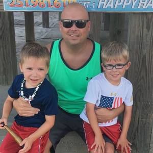 Meet your Posher, Adam